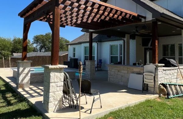 Covered outdoor porch and pergola